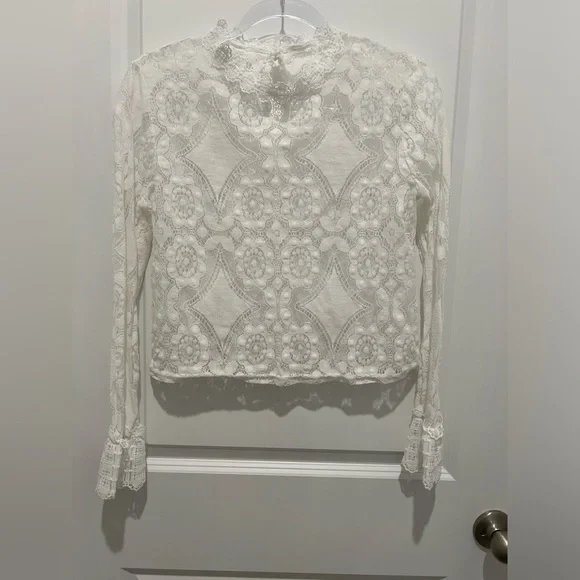 Francesca White Lace Top Elegant Never Worn - Picture 1 of 9
